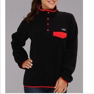 Black and red Button fleece Patagonia pullover